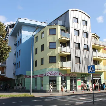 Konrad W Centrum 600 M Od Morza كولوبرزيغ