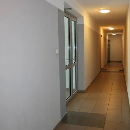 Konrad W Centrum 600 M Od Morza Колобжег