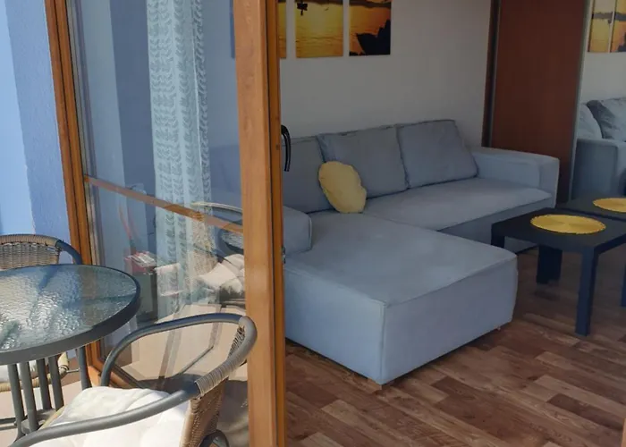 Konrad W Centrum 600 M Od Morza Kolberg